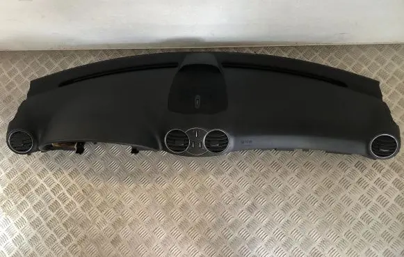 Mercedes-Benz CLK A209 C209 Dashboard A2096800287 209860005Q09