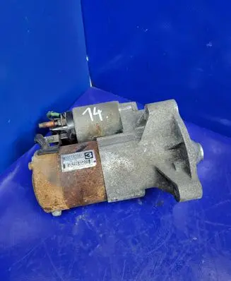 Citroen Xsara Picasso Starter motor M000T82081