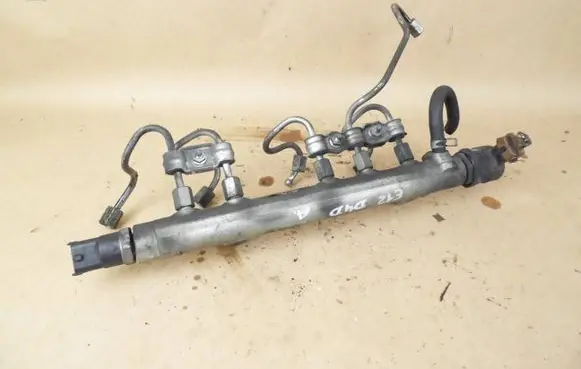 Toyota Corolla E120 E130 Fuel main line pipe 1077800252 2381033020