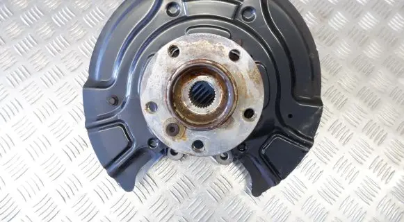BMW X3 F25 Rear wheel hub 6867815 6797569