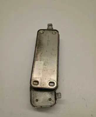 BMW 7 F01 F02 F03 F04 Engine oil radiator 7638679