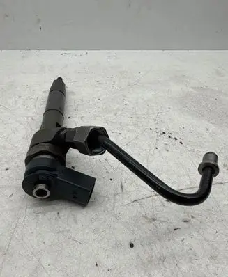 Mercedes-Benz B W245 Fuel injector A6400700787 0445110167