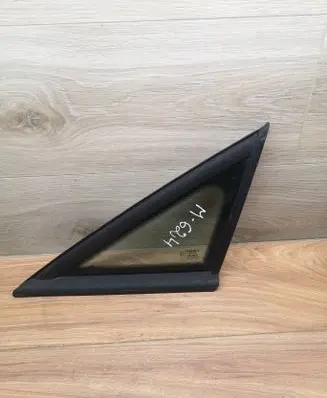 Seat Altea Front triangle window/glass 5P0845411