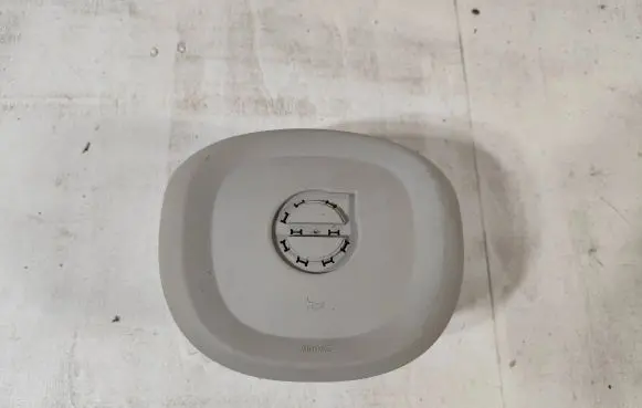 Volvo XC60 Steering wheel airbag cover 6261001