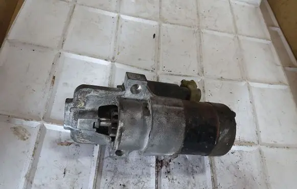 Mazda 6 Starter motor M000T90981