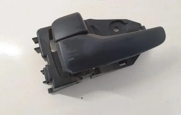 Mitsubishi Outlander Front door interior handle