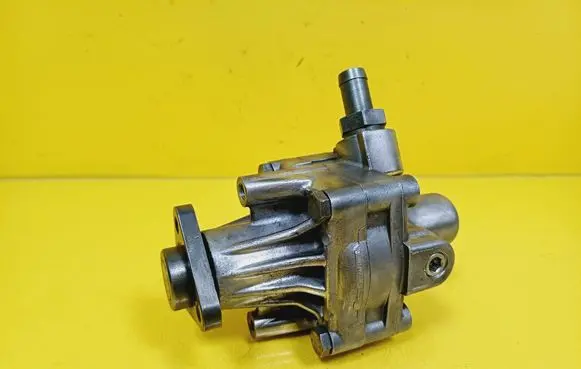 Audi A6 S6 C4 4A Power steering pump 048145155F
