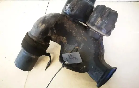 Dodge Magnum Intake resonator 04591871ab