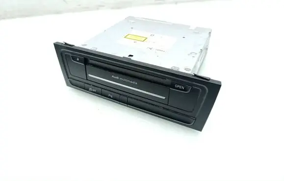 Audi A5 Sportback 8TA Radio/CD/DVD/GPS head unit AD100169005 005WWDA0303
