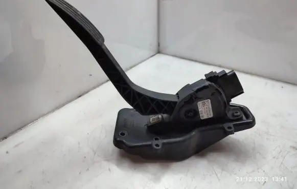 Jaguar XF X250 Accelerator throttle pedal 9X239F832BB