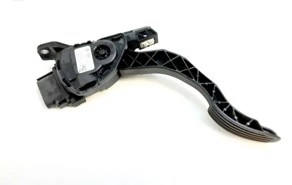 Volvo V70 Accelerator throttle pedal 6G929F836BD