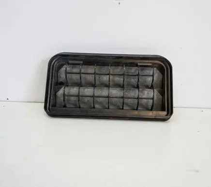 Volkswagen PASSAT B7 Other body part 3C0819465