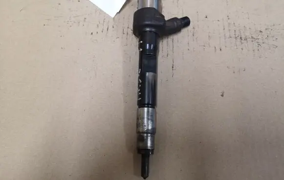 Mazda 6 Fuel injector R2AA 13H50