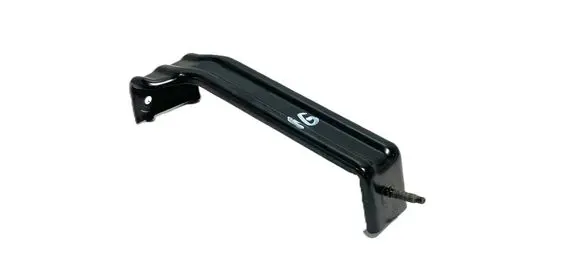 Rear bumper mounting bracket
