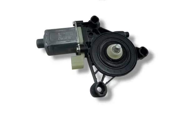Audi TT TTS RS Mk3 8S Front door window regulator motor 0130822076