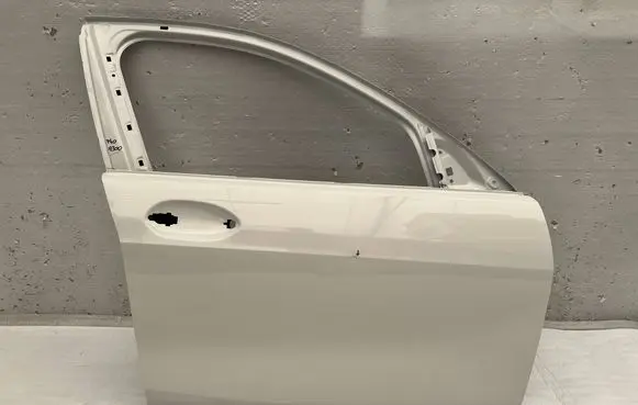 BMW 1 F40 Front door A300