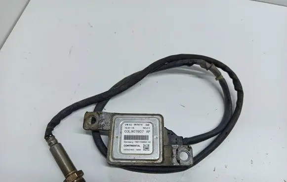 Volkswagen Polo V 6R Lambda probe sensor 03L907807AF 190110065102 A2C10327600