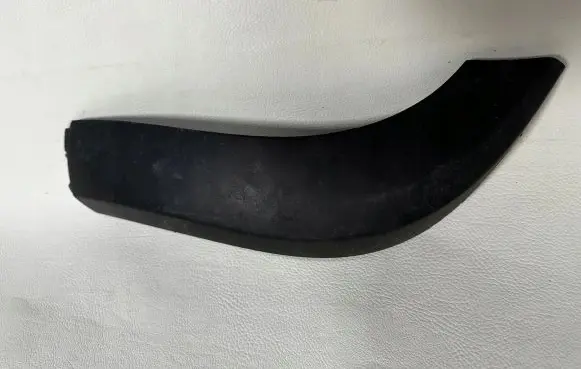 Front bumper lip