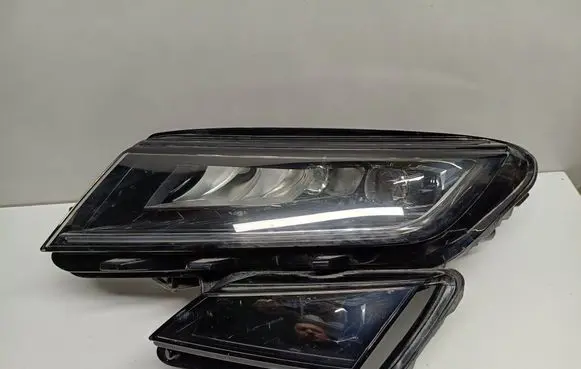 Skoda Kodiaq Headlight/headlamp 566941015E