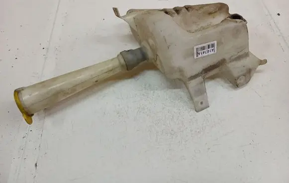 Nissan Almera Tino Windshield washer fluid reservoir/tank 