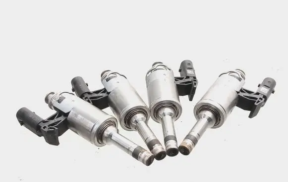 Fuel injectors set