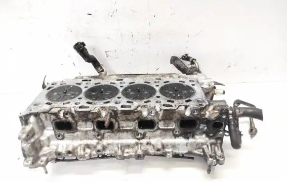Toyota Auris 150 Engine head 