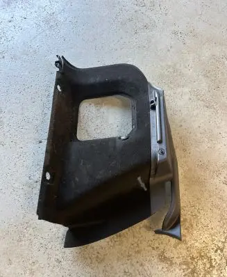 Land Rover Evoque I Trunk/boot lower side trim panel BJ3245431