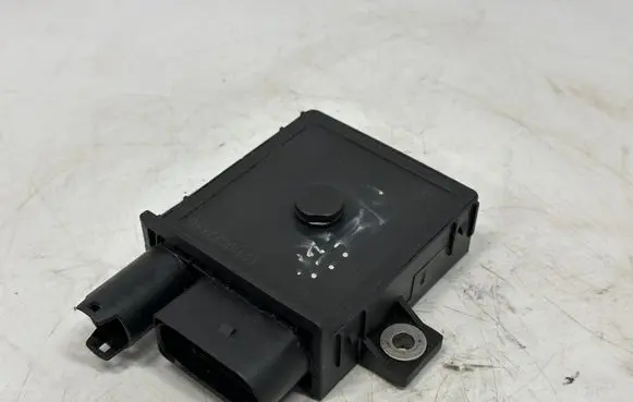BMW 5 E60 E61 Glow plug pre-heat relay 7801201 12217801201 5A73895