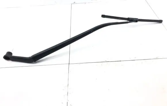 Mazda CX-9 Front wiper blade arm