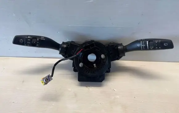 KIA Stonic Wiper turn signal indicator stalk/switch 