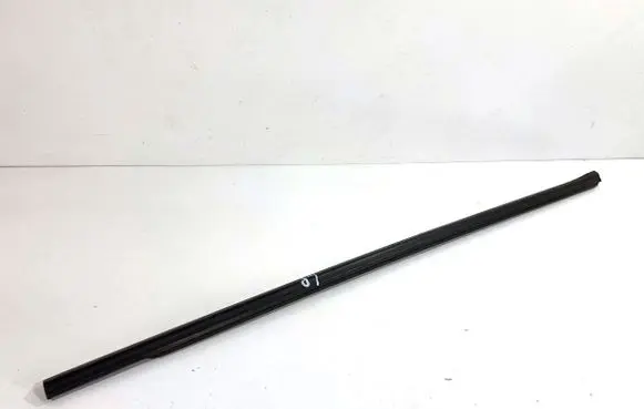 Skoda Scala Front door windshield rail 654837477A