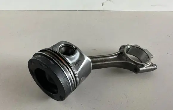 Skoda Octavia Mk3 (5E) Connecting rod/conrod 03LADE