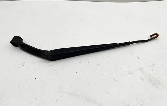 Toyota Land Cruiser (J120) Front wiper blade arm