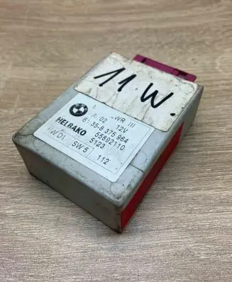 BMW 7 E38 Light module LCM 8375964