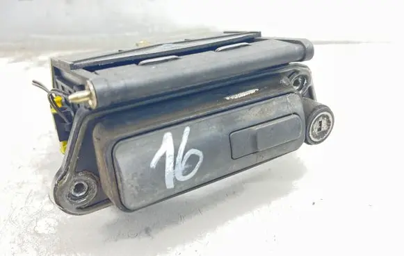 Mercedes-Benz S W220 Tailgate trunk handle 2208000775