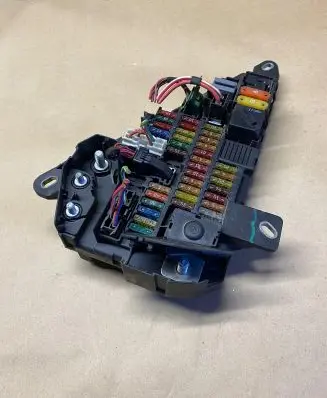 BMW 5 E60 E61 Fuse module 6906588 518811047