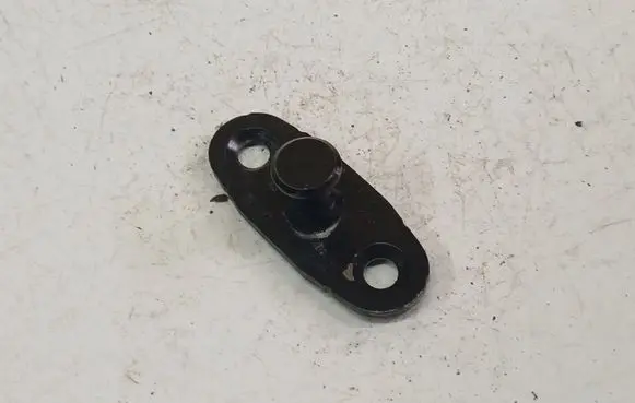 Ford Grand C-MAX Rear door lock loop/hook striker 927118
