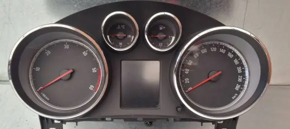 Opel Insignia A Speedometer (instrument cluster) 13333344 365903926