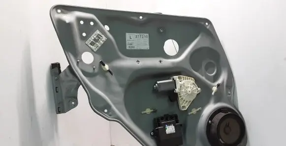 Mercedes-Benz B W245 Rear door window regulator with motor A1697301579 A1698203185