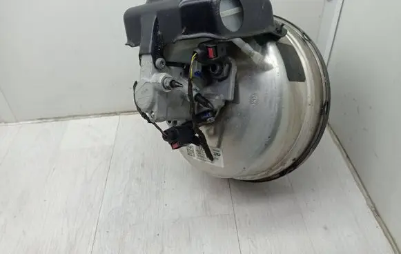 Audi A4 S4 B9 Brake booster 8w0612103g