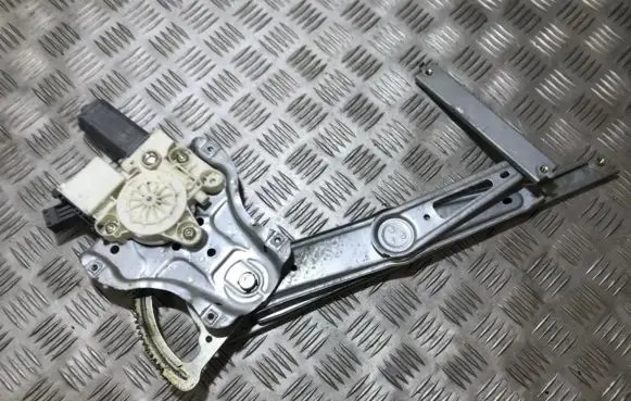 Toyota Avensis T250 Sliding door window regulator with motor