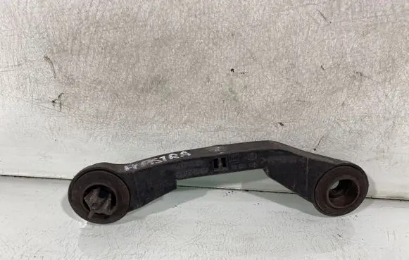 Opel Astra H Air filter cleaner box bracket assembly 4614540109
