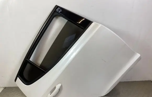KIA Stinger Rear door