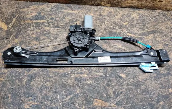 BMW 2 F45 Front door window regulator with motor 2579946