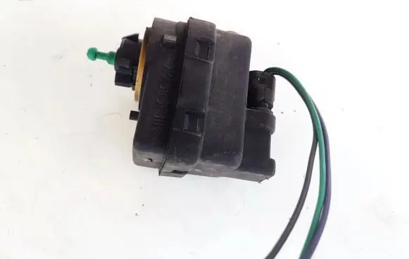 Renault Megane I Headlight level adjustment motor 07700840141