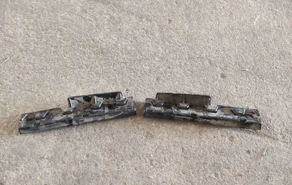 BMW 5 E60 E61 Front bumper mounting bracket 51717066228 51717066227