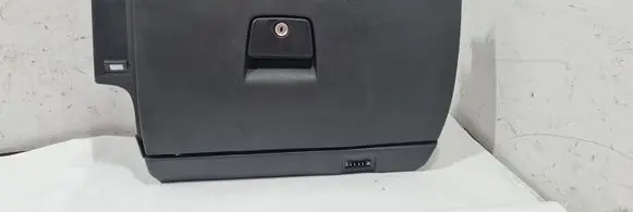 Volvo V50 Glove box 39808614 6626141 39985730