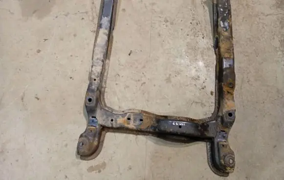 Hyundai Lantra II Front subframe 