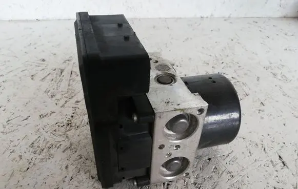 Ford Focus ABS Pump 10096101943
