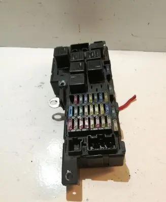 Volvo S60 Fuse module 30728008 518828108
